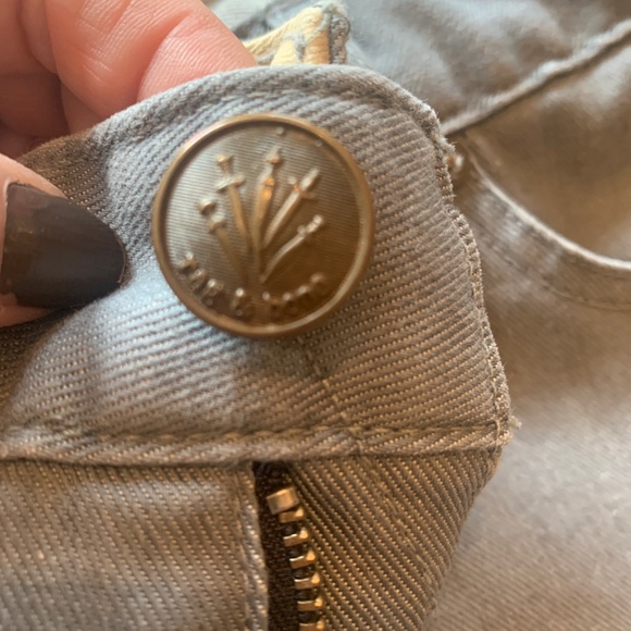 Rag & Bone. Handmade in NY. Grey with a touch of stretch - Picture 9 of 9